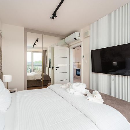 Apartament Delux Kasprowicza 20C Prywatny Parking Basen Sauna Oraz Silownia W Cenie كولوبرزيغ المظهر الخارجي الصورة
